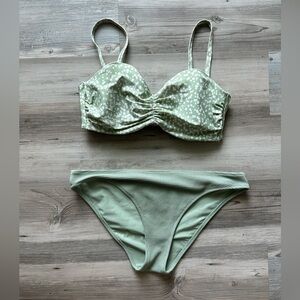 H&M Green Bikini Set - Adjustable Straps, Textured Bottom - 36D Top / 10 Bottom